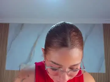 Chaturbate Live Porn of mia_18v
