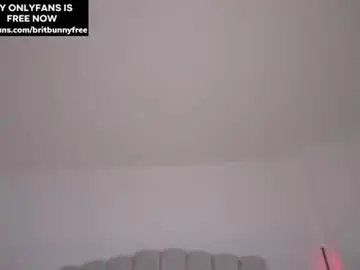 Chaturbate Live Sex Cam of camilitasu