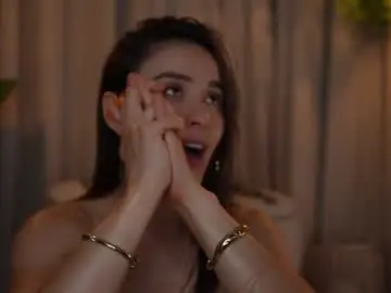 Chaturbate Live Sex of emyii