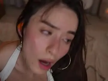 Chaturbate Nude Webcam of emyii