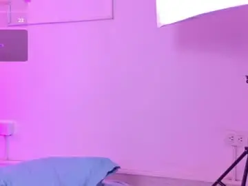 Chaturbate Live Sex Cam of lexielancaster_cr