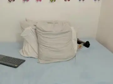 Chaturbate Nude Webcam of esmeralda_jenn11