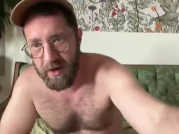Chaturbate Nude Webcam of hairyfitguy444