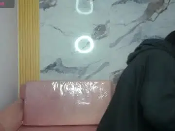 Chaturbate Live Sex Cam of hotstreawberry_ch