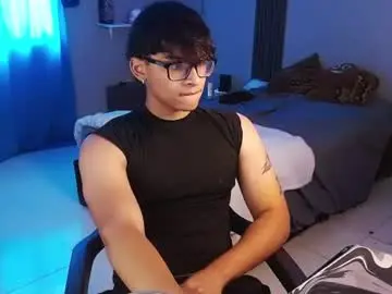 Chaturbate Sex Chat of mr_yisuz
