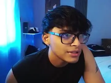 Chaturbate Nude Webcam of mr_yisuz