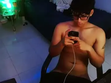 Chaturbate Watch Live Sex Cams of mr_yisuz