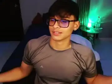 Chaturbate Free Porn Cam of mr_yisuz