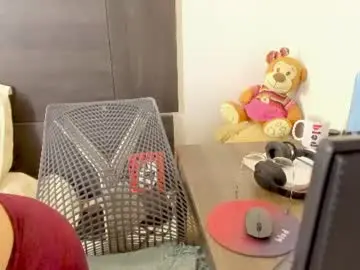 Chaturbate Live Porn of nathalyrae41