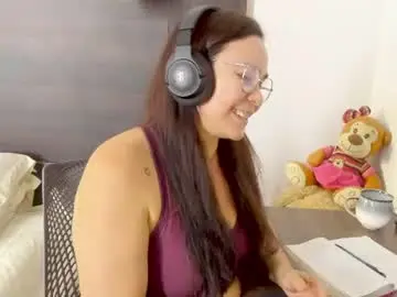 Chaturbate Live Sex Cam of nathalyrae41