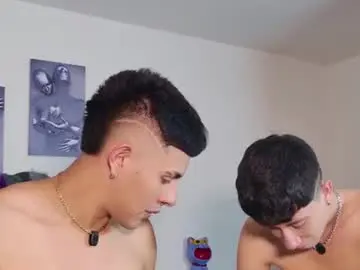 Chaturbate Watch Live Sex Cams of steveen_1604