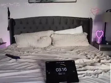 Chaturbate Sex Chat of ari_lovexo