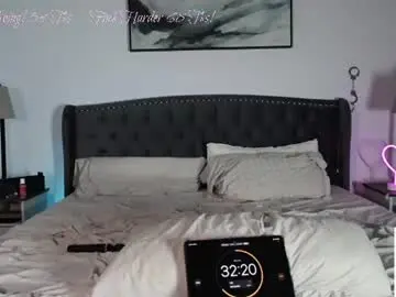Chaturbate Live Sex Cam of ari_lovexo