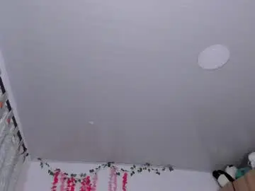 Chaturbate Live Sex of lya_333