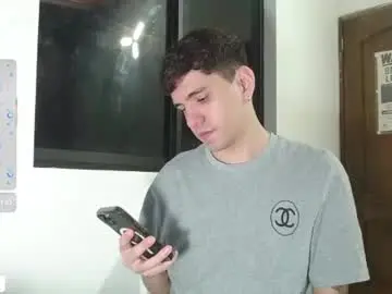 Chaturbate Adult Video Chat of matteo12_