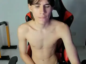 Chaturbate Live Sex Cam of ryan_bronw