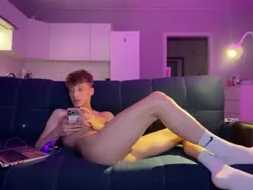 Chaturbate Adult Webcams of andytwinkkk