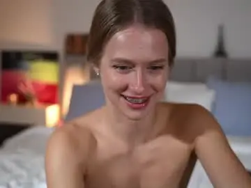 Chaturbate Nude Webcam of ella_twinkle