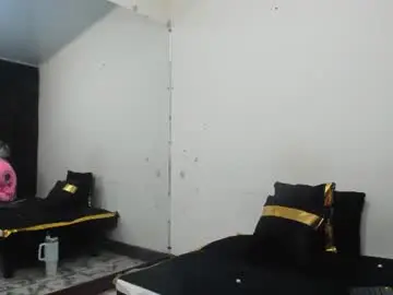 Chaturbate Live Porn of lynn_and_esteban