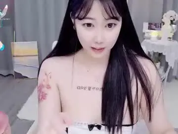 Chaturbate Live Sex Cam of bell_cs