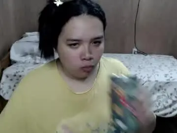 Chaturbate Live Sex Cam of rose_heartfilia
