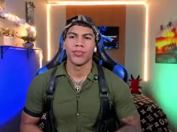 Chaturbate Free Porn Cam of damian_latinxxx