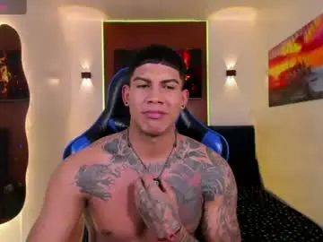 Chaturbate Nude Webcam of damian_latinxxx