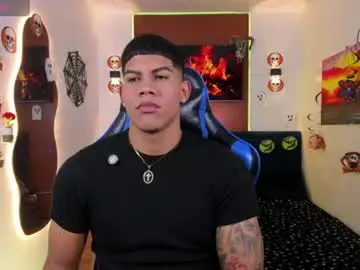 Chaturbate Nude Webcam of damian_latinxxx