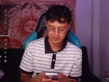 Chaturbate Live Sex Cam of leaneseb
