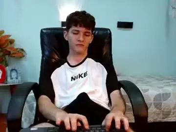 Chaturbate Nude Webcam of trevor_mob