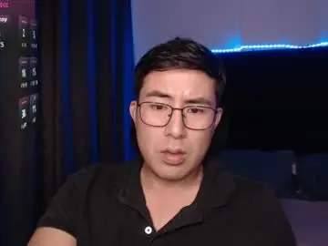 Chaturbate Live Sex of andrewmhilton_