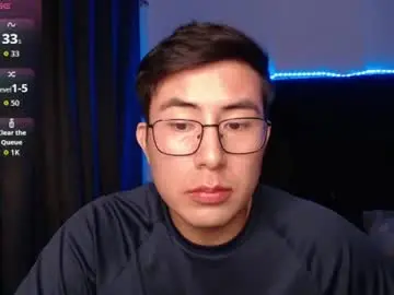 Chaturbate Live Sex Cam of andrewmhilton_