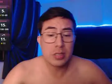 Chaturbate Nude Webcam of andrewmhilton_