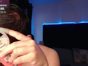 Chaturbate Free Live Porn of andrewmhilton_