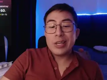 Chaturbate Watch Live Sex Cams of andrewmhilton_