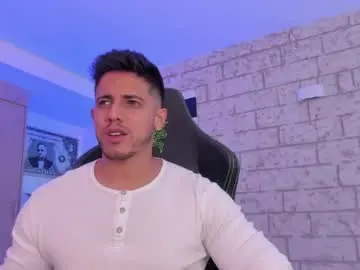 Chaturbate Free Porn Cam of ashton_coleman_
