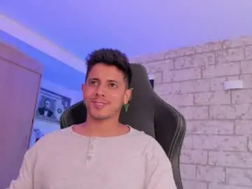 Chaturbate Free Live Porn of ashton_coleman_