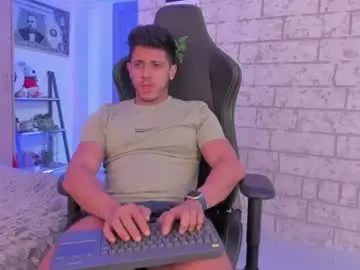 Chaturbate Live Sex Cam of ashton_coleman_