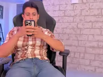 Chaturbate Watch Live Sex Cams of ashton_coleman_