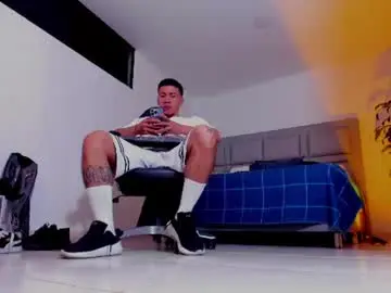 Chaturbate Live Sex of bastian_franco01