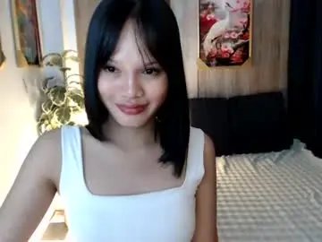 Chaturbate Live Sex Cam of callmeprettylj