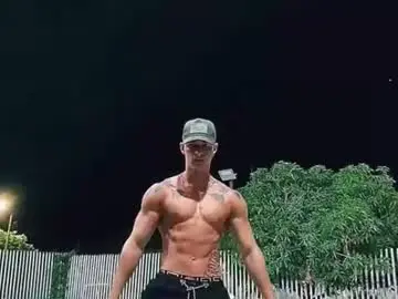 Chaturbate Free Porn Cam of chris_angel01