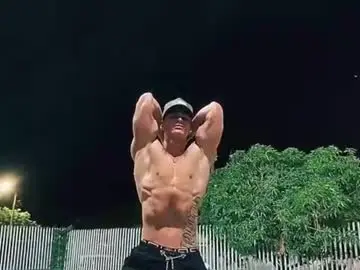 Chaturbate Nude Webcam of chris_angel01