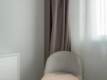 Chaturbate Live Sex of shy_schoolgirl_