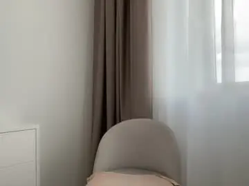 Chaturbate Live Sex Cam of shy_schoolgirl_
