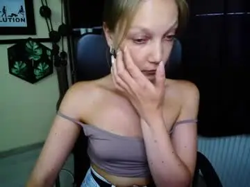 Chaturbate Sex Cam of emilly_xkiss