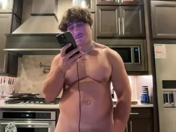 Chaturbate Live Sex Cam of hungkingg22