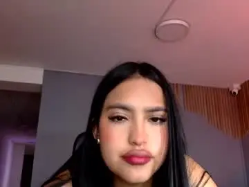 Chaturbate Free Porn Cam of sofia_velvet1