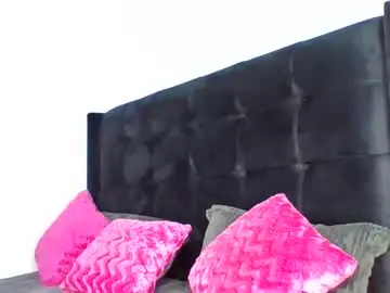 Chaturbate Free Porn Cam of tinashe004