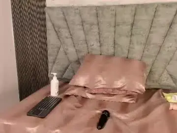 Chaturbate Live Porn of bellahmilf